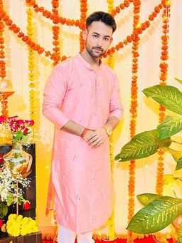 KISAH - Men Pink Embroidered Kurta