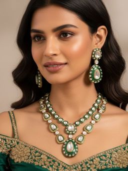 Auraa Trends - Emerald Green Kundan and White stone Bridal Necklace Set