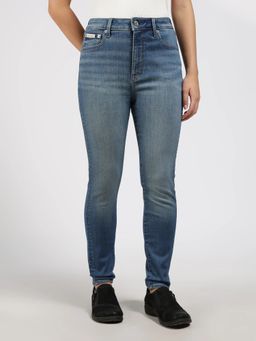 Calvin Klein - Mid-Wash Skinny Fit Mid Rise Blue Jeans