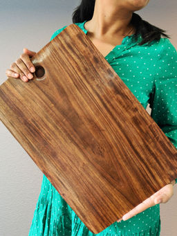 Akira Furnishings - 18-Inch Seamless Sheesham Wood Chopping and Serving Board