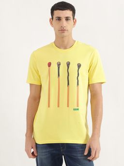 United Colors of Benetton - Men Relaxed Fit Round Neck Graphic Yellow T-Shirt
