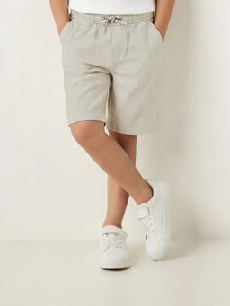 max - Boys Grey Solid Shorts