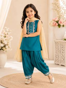 AWW HUNNIE - Silk Blend Fabric Sleeveless Ethnic Kurta with Salwar and Dupatta - Green