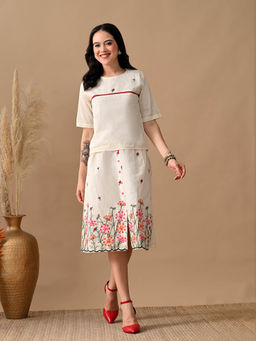 MYSHKA - Women Red Thread Floral Embroidered Co-Ord Set