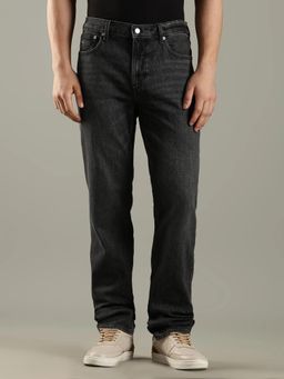 Tommy Hilfiger - Light-Wash Slim Fit Mid Rise Jeans