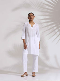 trueBrowns - White Solid Kurta and Pant (Set of 2)