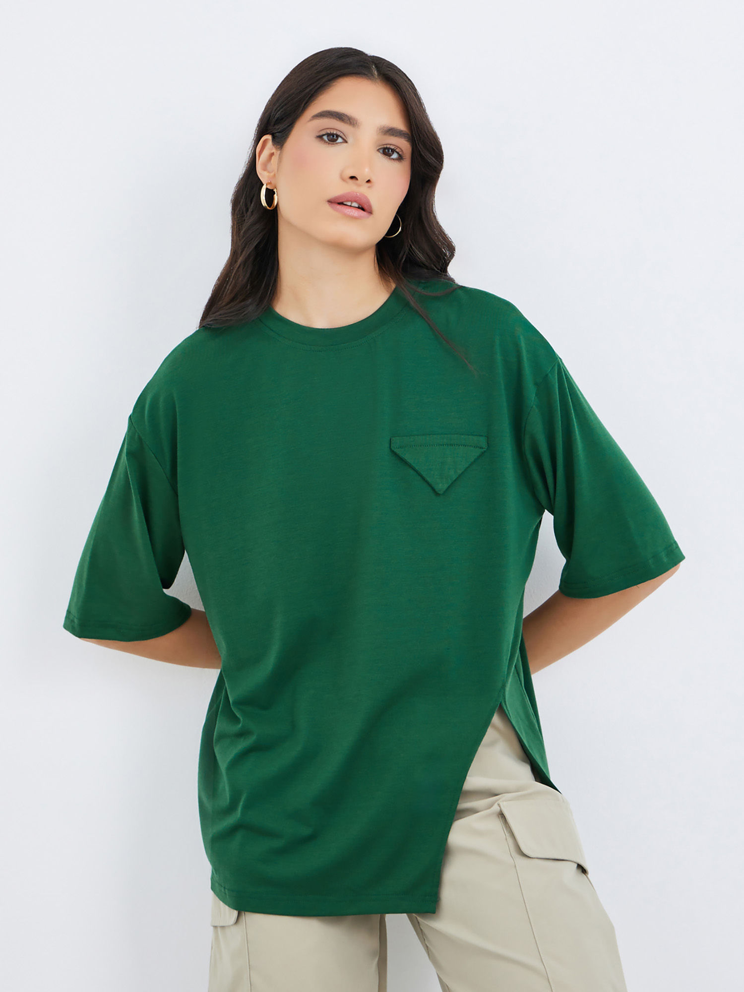 styli Women Green Solid Crew Neck Relaxed Fit Longline T-Shirt-picture-35