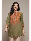 Green color option, Sold out, Currently selected