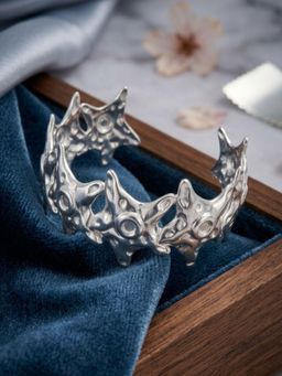 AQUASTREET - Adjustable Hammered Star Cuff Bracelet 18K Plated Waterproof Anti-Tarnish Silver