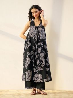 PIMU - Women Floral Printed Pleated Pure Cotton Black Kurta With Palazzo