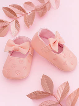 Baby Moo - Hearts With Bow Pink Booties