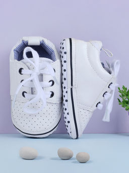 Baby Moo - Classic Soft Sole Anti-Slip Sneaker - White