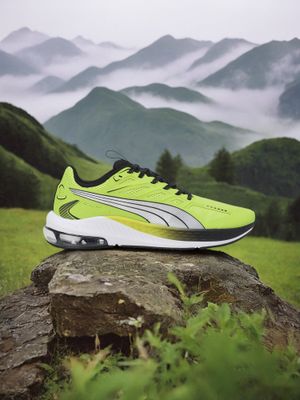 mens green running shoes