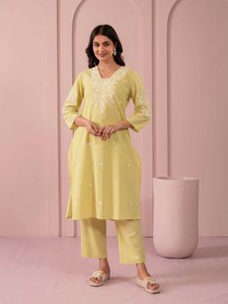 STUDIO MISRI - Women's Embroidered Green Kurta with Pant