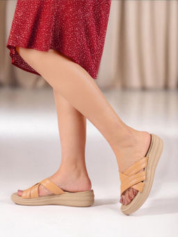 Carlton London - Women Crisscross Strap Comfortable Sandals Tan