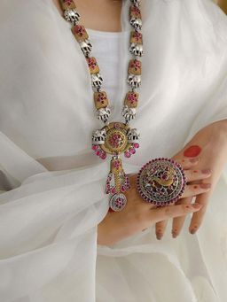 Putstyle - Tribal Dual Tone Elephant Motif Long Necklace with Earrings - Multi-Color