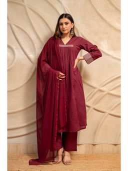 LABEL MAE - Maroon Solid Cotton Kurta with Pant and Dupatta
