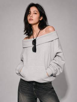 MIXT by Nykaa Fashion - Women Solid Oversized Off Shoulder Fleece Sweatshirt Full Sleeves