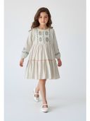 Off White color option, Sold out, Currently selected