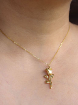 Viari Accessories - Rose Pendant Necklace