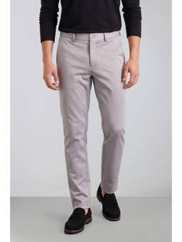 Peter England - Men Light Grey Solid Slim Fit Chino Trouser
