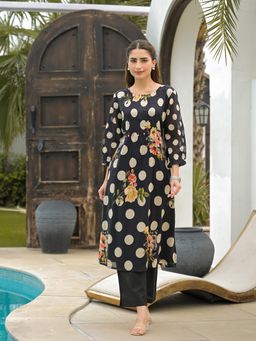 Varanga - Women Floral Printed Regular Kurta with Pant