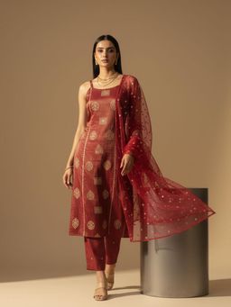Varanga - Women Regular Kurta Pant With Dupatta