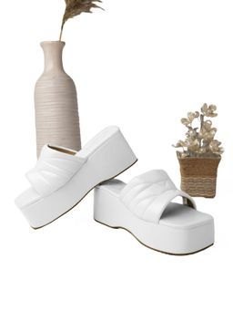 Shoetopia - Girls White Wedge Heels