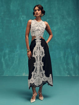 ZABELLA - Muse Black Lace Midi Dress