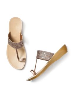 Aurelia - Glitter Gold Glitter Almond Wedge