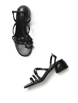 W - Embroidered Black Round Toe Block