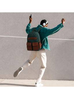 Gauge Machine - Men Green Solid Pu Backpack