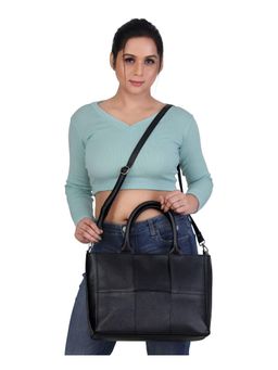 Twenty Dresses by Nykaa Fashion - Women Black Solid PU Shoulder Bag with Detachable Strap