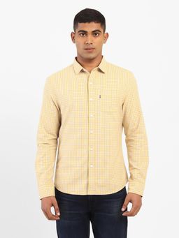 Levi's - Men Yellow Slim Fit Casual Shirt