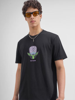 HIGHLANDER - Black Graphic Cotton Regular Fit T-Shirt