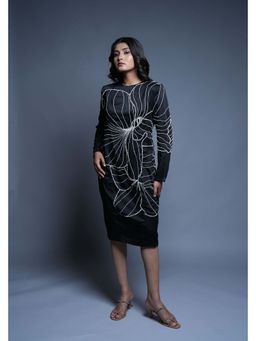 Ellemora - Black Embroidered A Line Midi Dress
