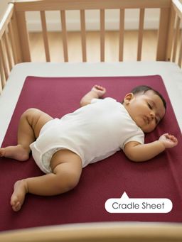Baby Moo - Plain Changeable Dry Sheet Water-resistant Bed Protector - Maroon