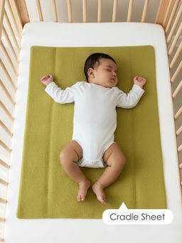 Baby Moo - Plain Changeable Dry Sheet Water-resistant Bed Protector - Olive Green