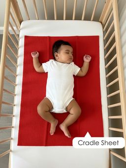 Baby Moo - Plain Changeable Dry Sheet Water-resistant Bed Protector - Red