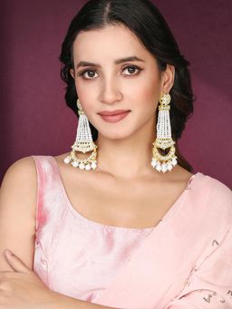 Peora - Gold Plated White Kundan and Beads Studded Earrings Ethnic Jewellery