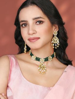 Peora - Gold Plated Green Kundan and Beads Studded Necklace Earrings for Women (Set of 2)