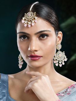 Peora - Gold Plated Light Pink Kundan and Beads Studded Earrings and Maangtikka (Set of 2)