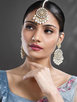 Peora - Gold Plated White Kundan and Beads Studded Earrings and Maangtikka Ethnic (Set of 2)