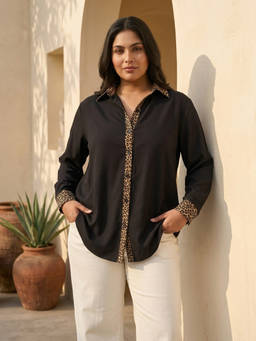 Qurvii - Black Animal Print Crepe Shirt