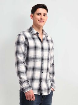 U.S. Polo Assn. Denim Co. - Men Black Checks Slim Fit Casual Shirt