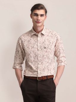 U.S. POLO ASSN. - Men Peach Printed Tailored Fit Casual Shirt