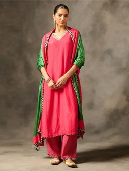 Saundh - Savi Pink Kurta with Palazzo and Dupatta (Set of 3)