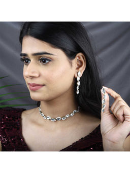 BeAbhika - Maar-Quise Earrings