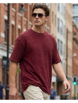 Bewakoof - Men Tawny Port Maroon Textured Oversized Acid Wash T-Shirt