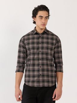 Espanshe - Men Brown Checks Casual Shirt